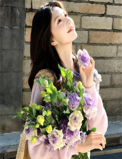 独家的探索《天火焚城录》的奥秘：隐藏细节与深层意义