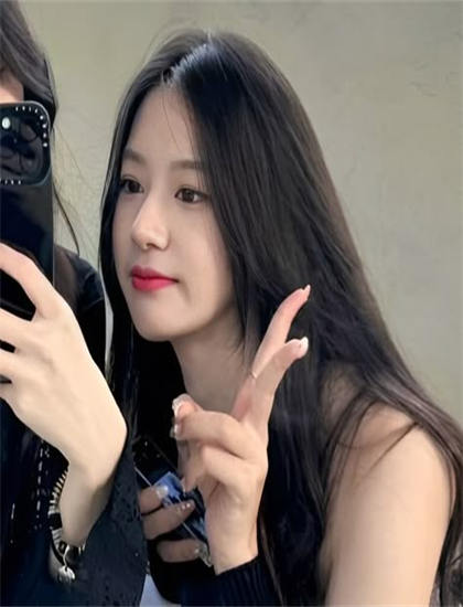 全新视角看商务旅行性风暴射液的叙事技巧与导演风格——东方与西方的碰撞